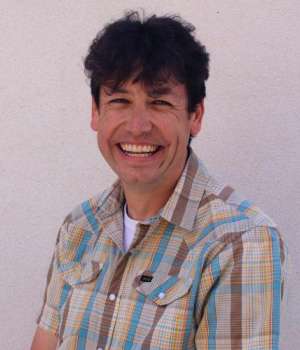 Zack Almaguer headshot