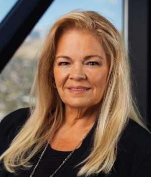 Heidi Walker headshot